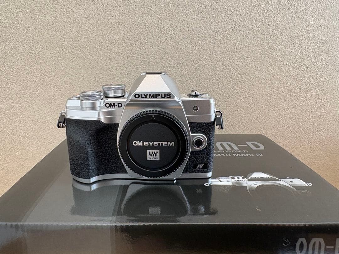 〈aruku様〉OLYMPUS OM-D E-M10 Mark IV ボディのみ