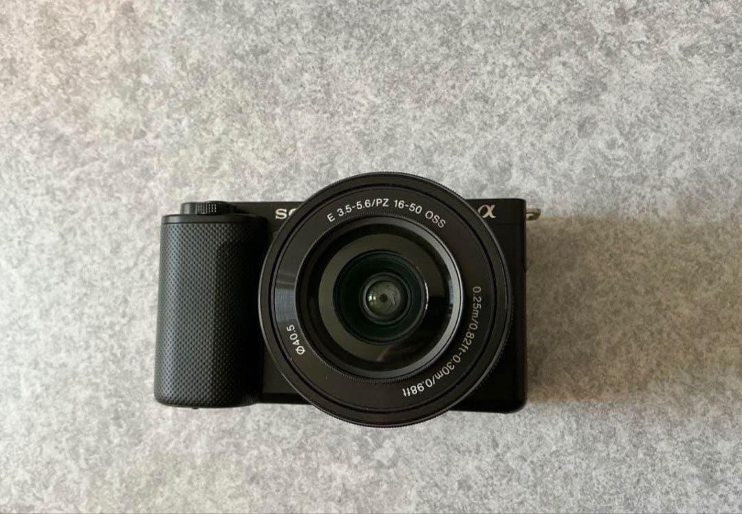 Sony ZV-E10 ミラーレスカメラ 本体　レンズ付き　33f1.4AF