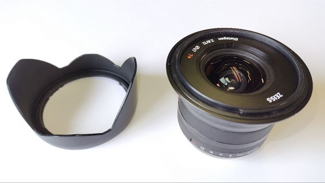 カールツァイスCarl Zeiss Touit 2.8/12 Xマウント 難あり