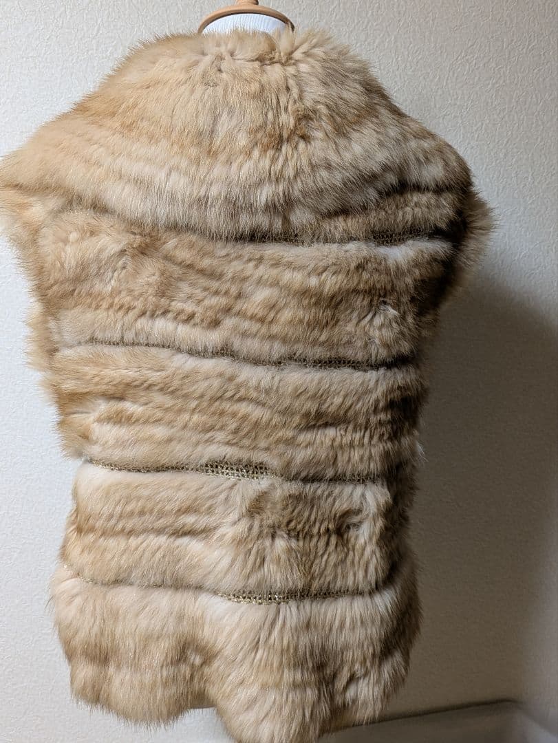 ハーフコート、筒型ベージュファーオープンフロントベスト　ポンチョ