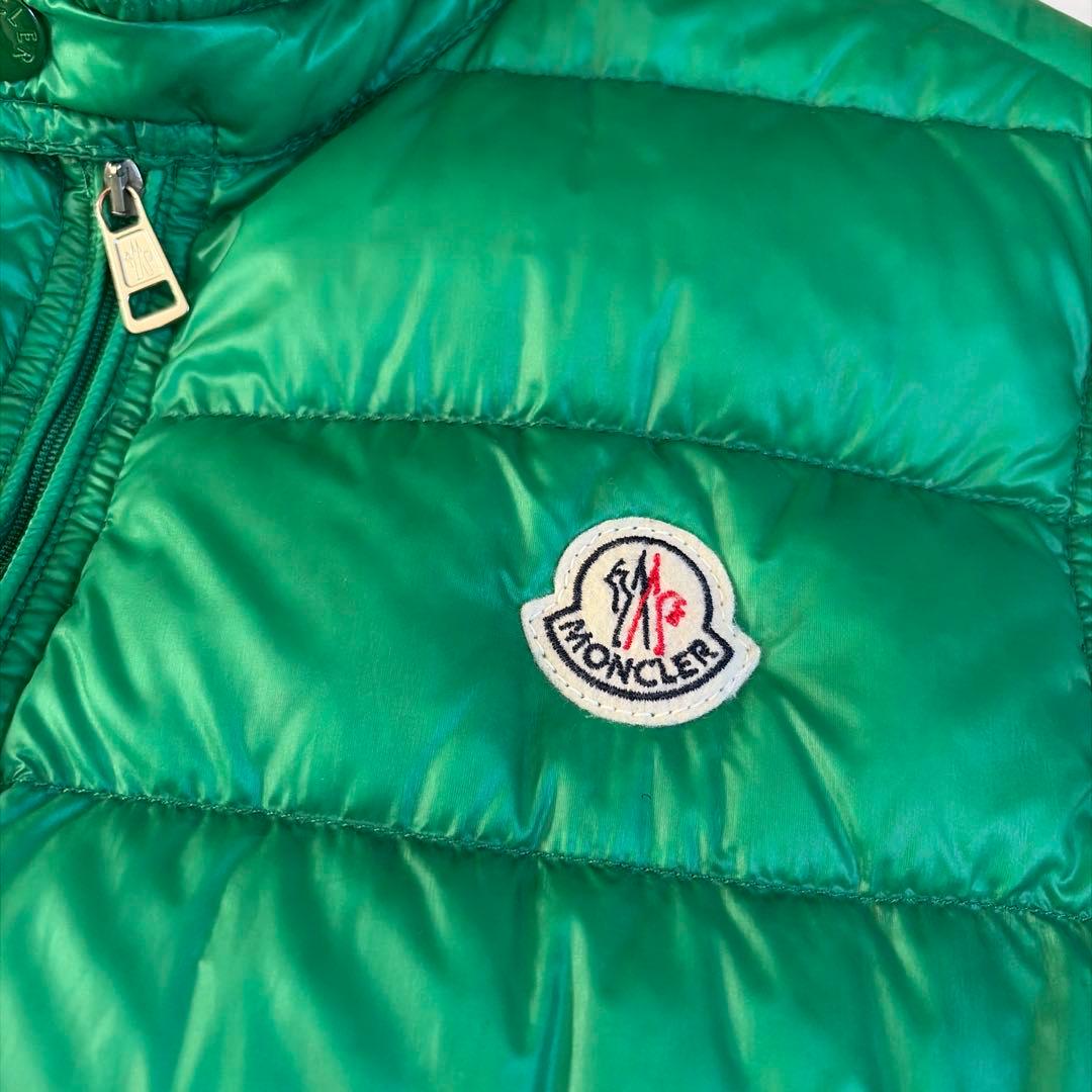 レアカラー　モンクレール　ダウンベスト　gui MONCLER グリーン