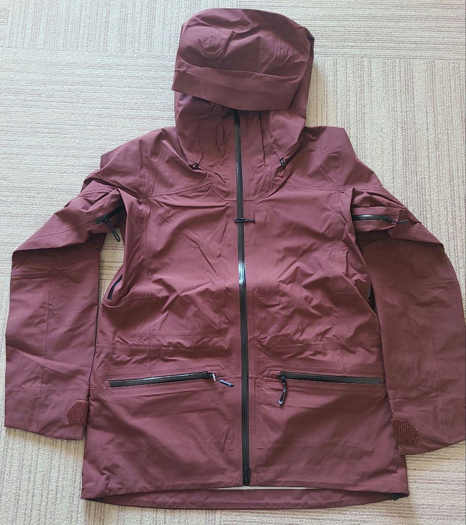 【新品未使用】SALOMON スノーボードジャケット 女性用