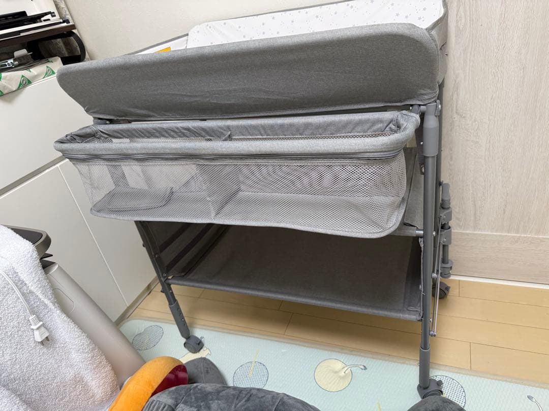 Maydolly オムツ交換台 オムツ換えテーブル 折り畳み可能 高さ調節可能