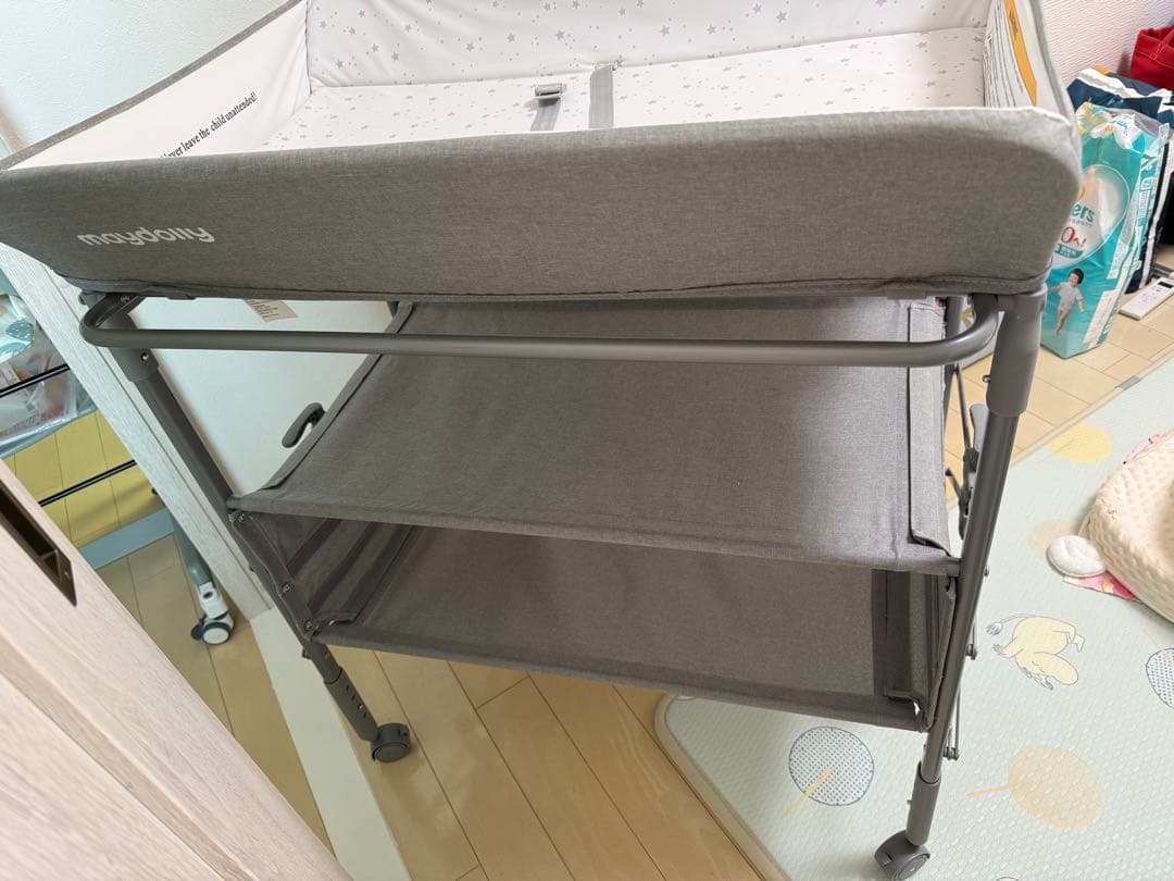 Maydolly オムツ交換台 オムツ換えテーブル 折り畳み可能 高さ調節可能