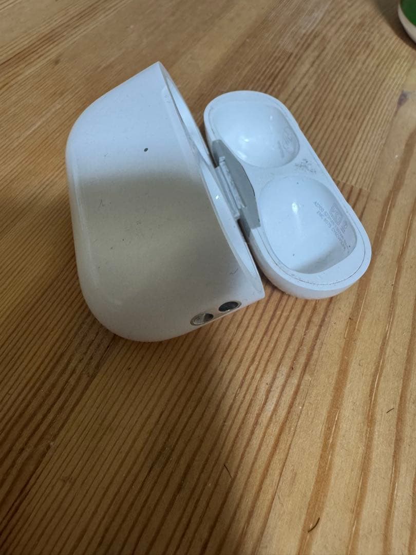 AirPods Pro ホワイト 充電ケース付き