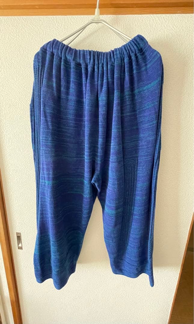 タマキニイメのニットパンツ