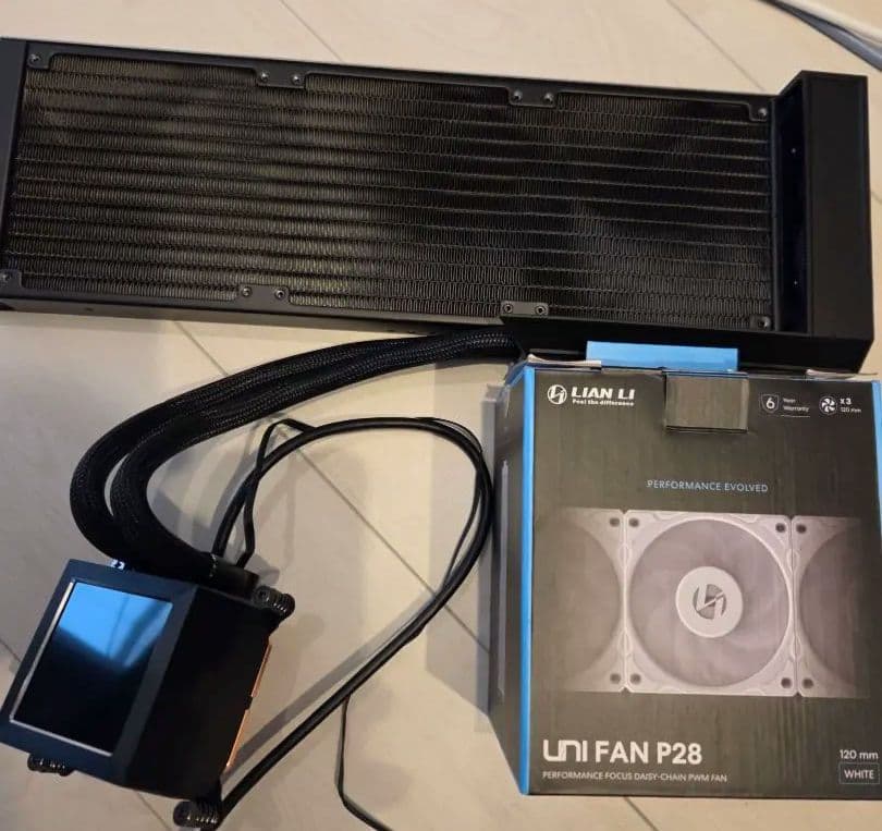 Lian Li HydroShift LCD 360+Uni p28　セット