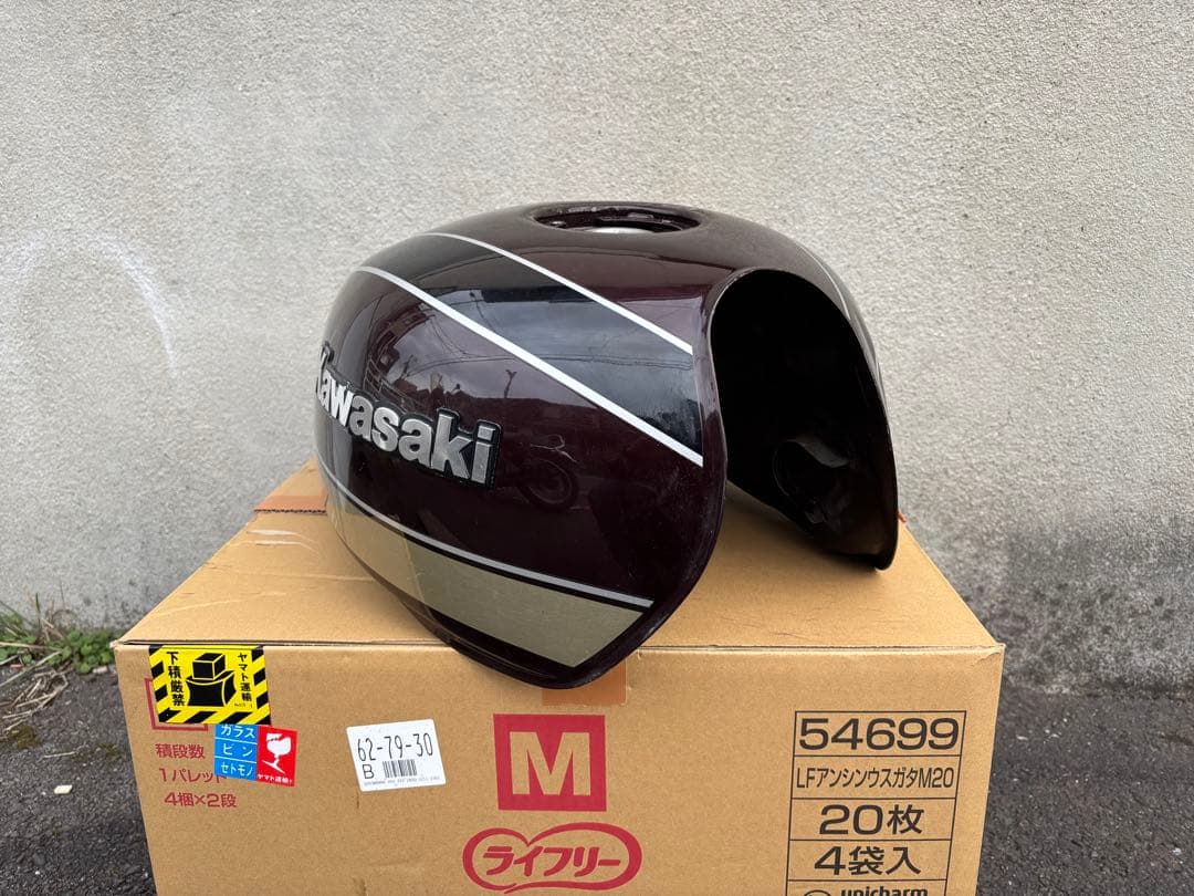 Kawasaki ゼファー750タンク ダークブラウン/ゴールド