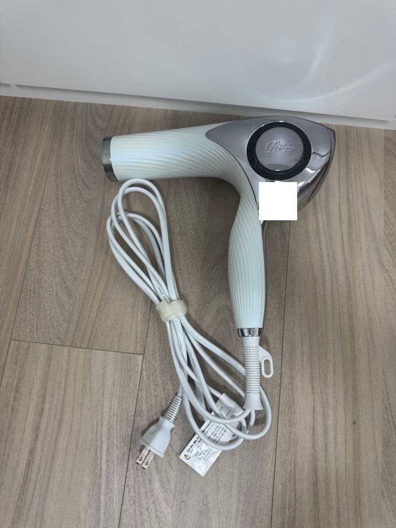 よ*し様 Refa ドライヤー　本体のみ