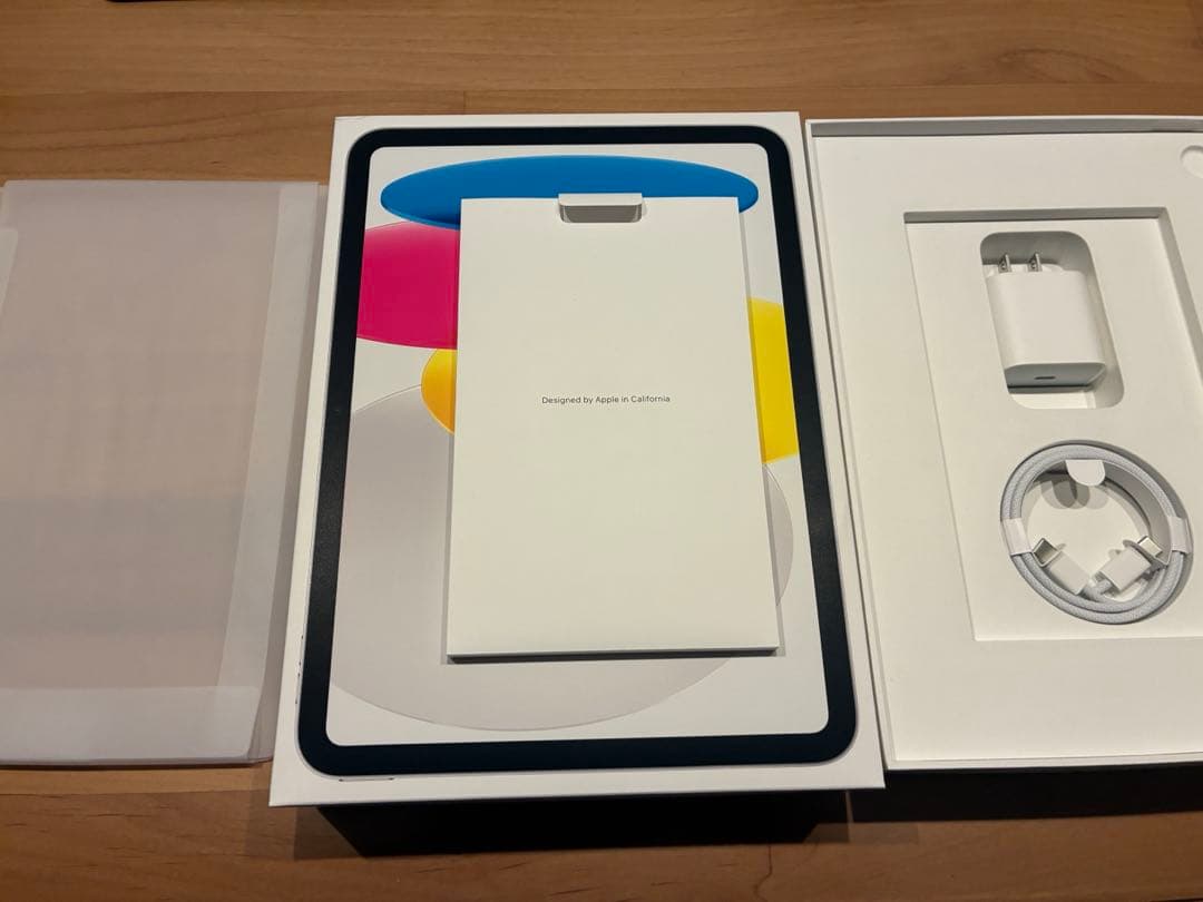 MPQ03J/A iPad（第10世代）64GB ケース、ガラスフィルム付き美品