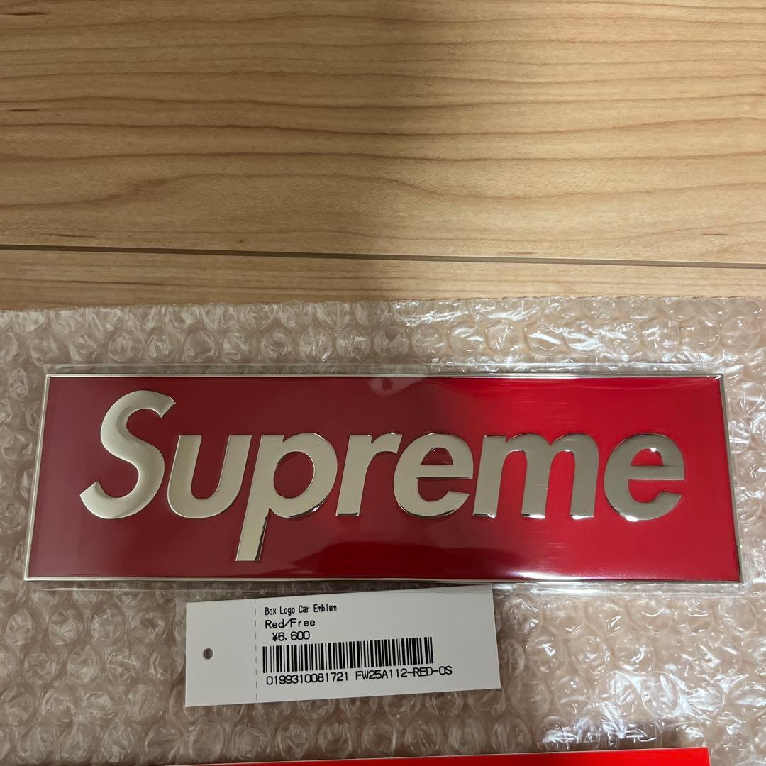 小物 supreme Box Logo Car Emblem