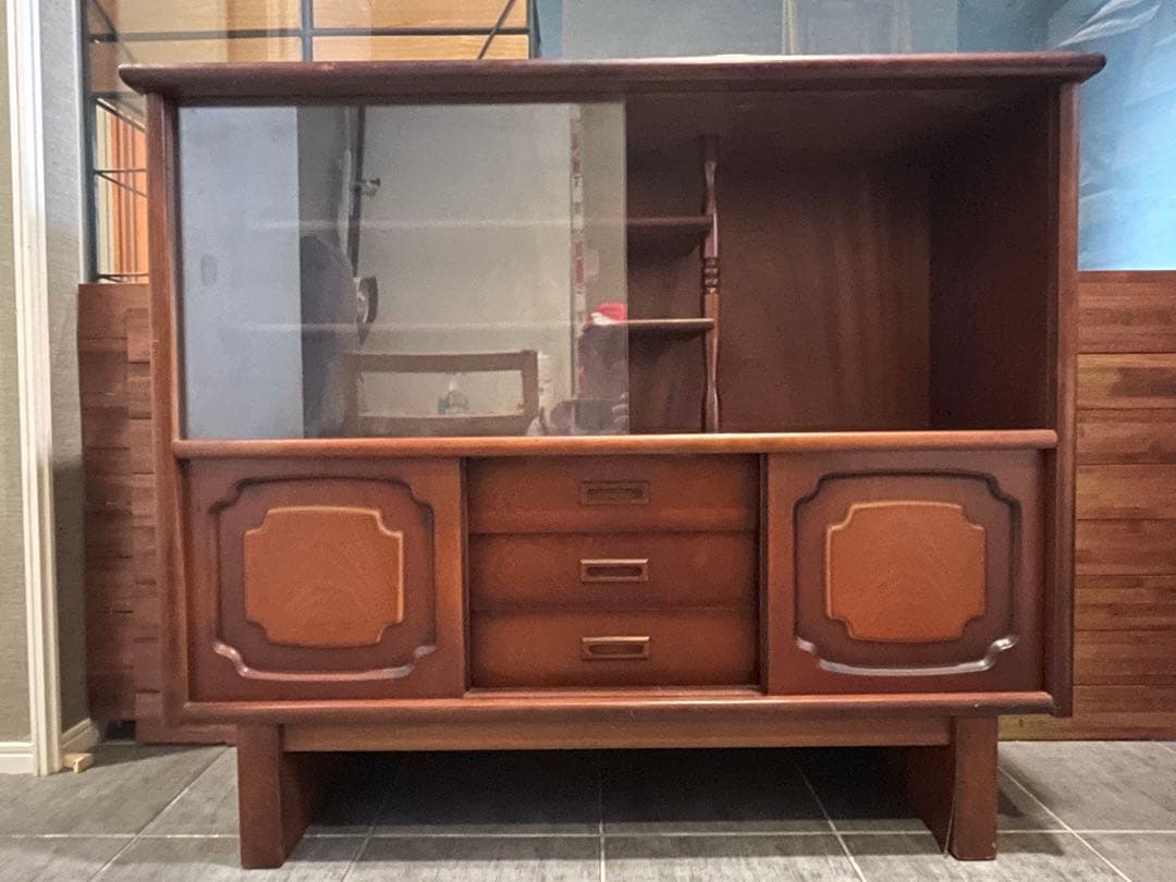 momo 1970年代 サペリマホガニー材天然木 ヴィンテージサイドボード