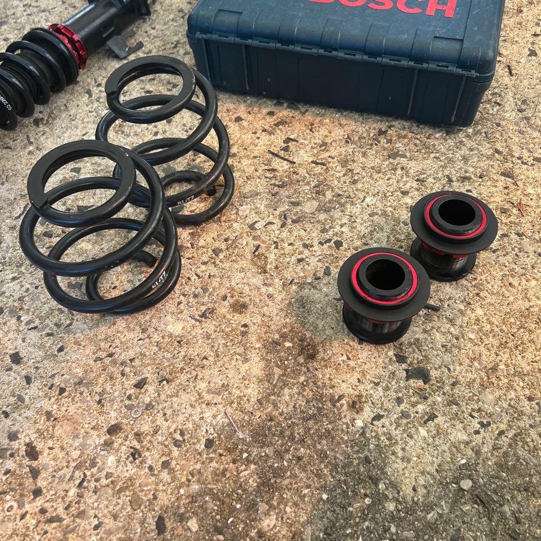 ZE1 AZE0　日産 リーフ　BLITZ DAMPER ZZR　車高調