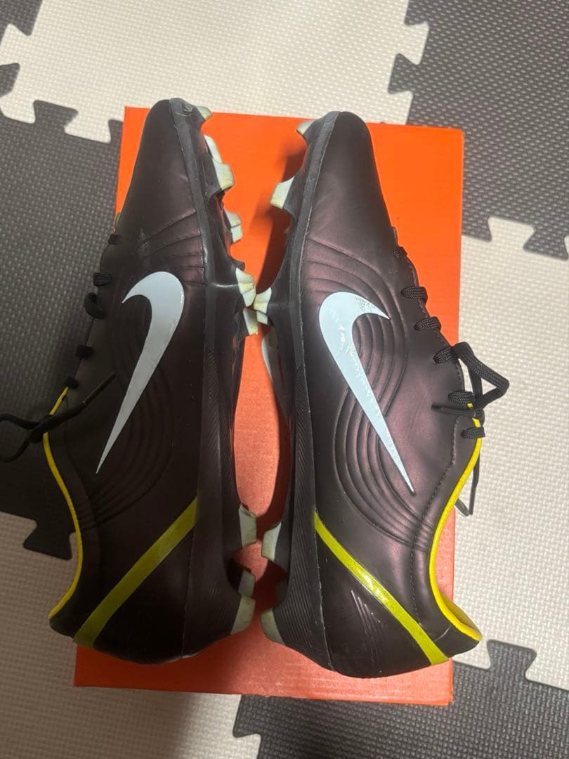 ご*ん様 ナイキマーキュリアル28cm復刻版