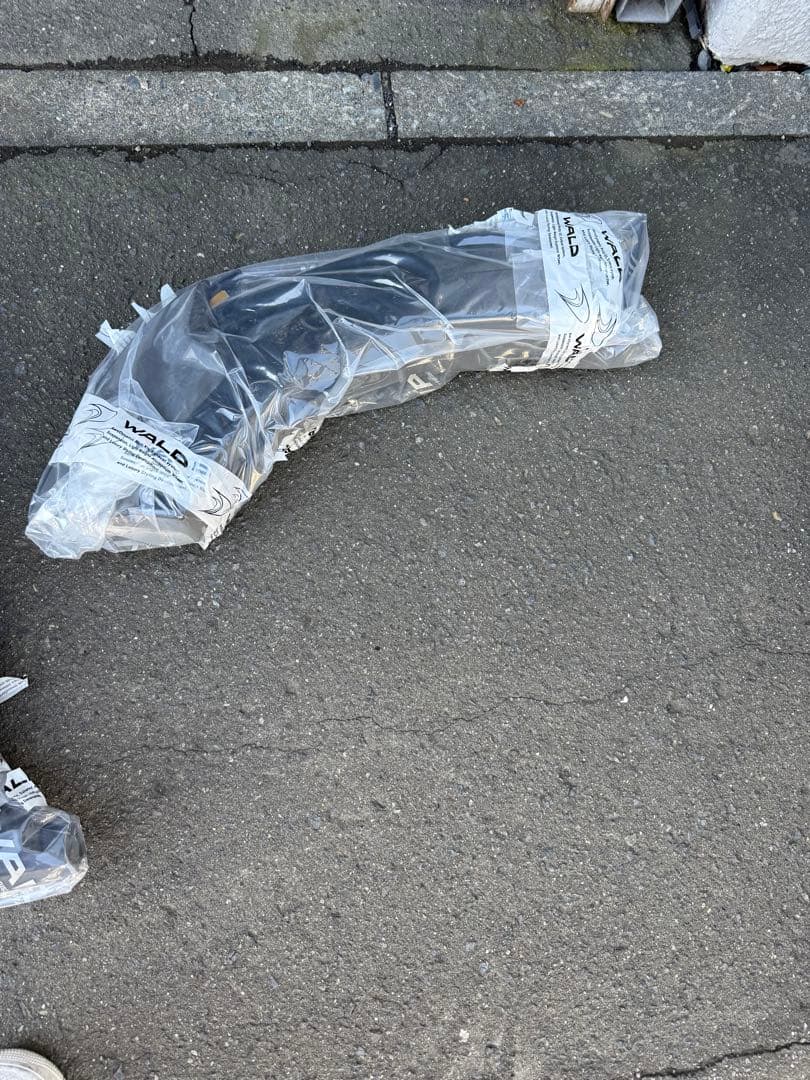 mihoさんWALD 150プラド後期用　オーバーフェンダー　一部欠