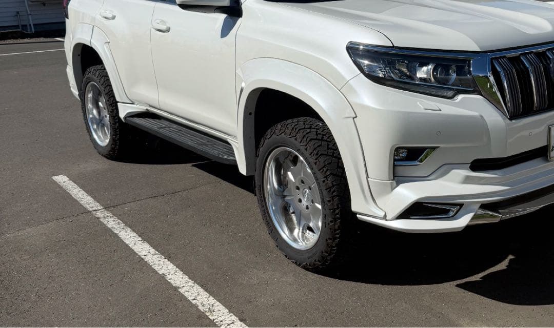 mihoさんWALD 150プラド後期用　オーバーフェンダー　一部欠