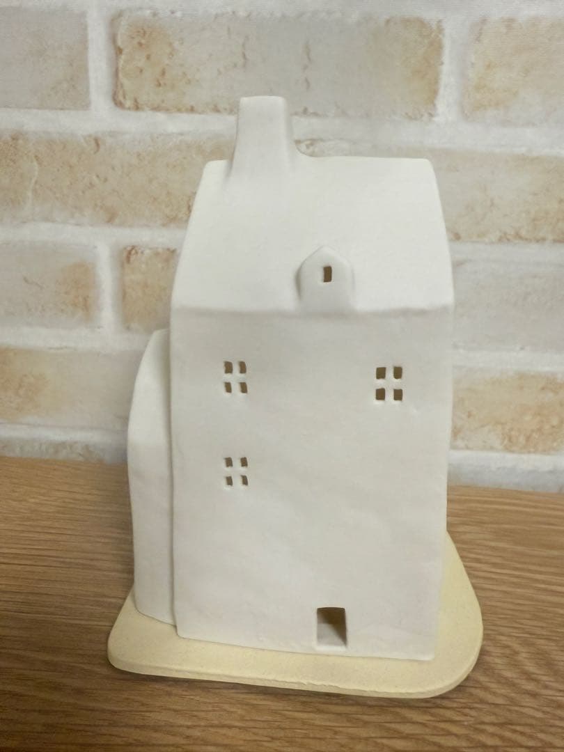 アトリエルンド　スモーヒュース Fのっぽの家