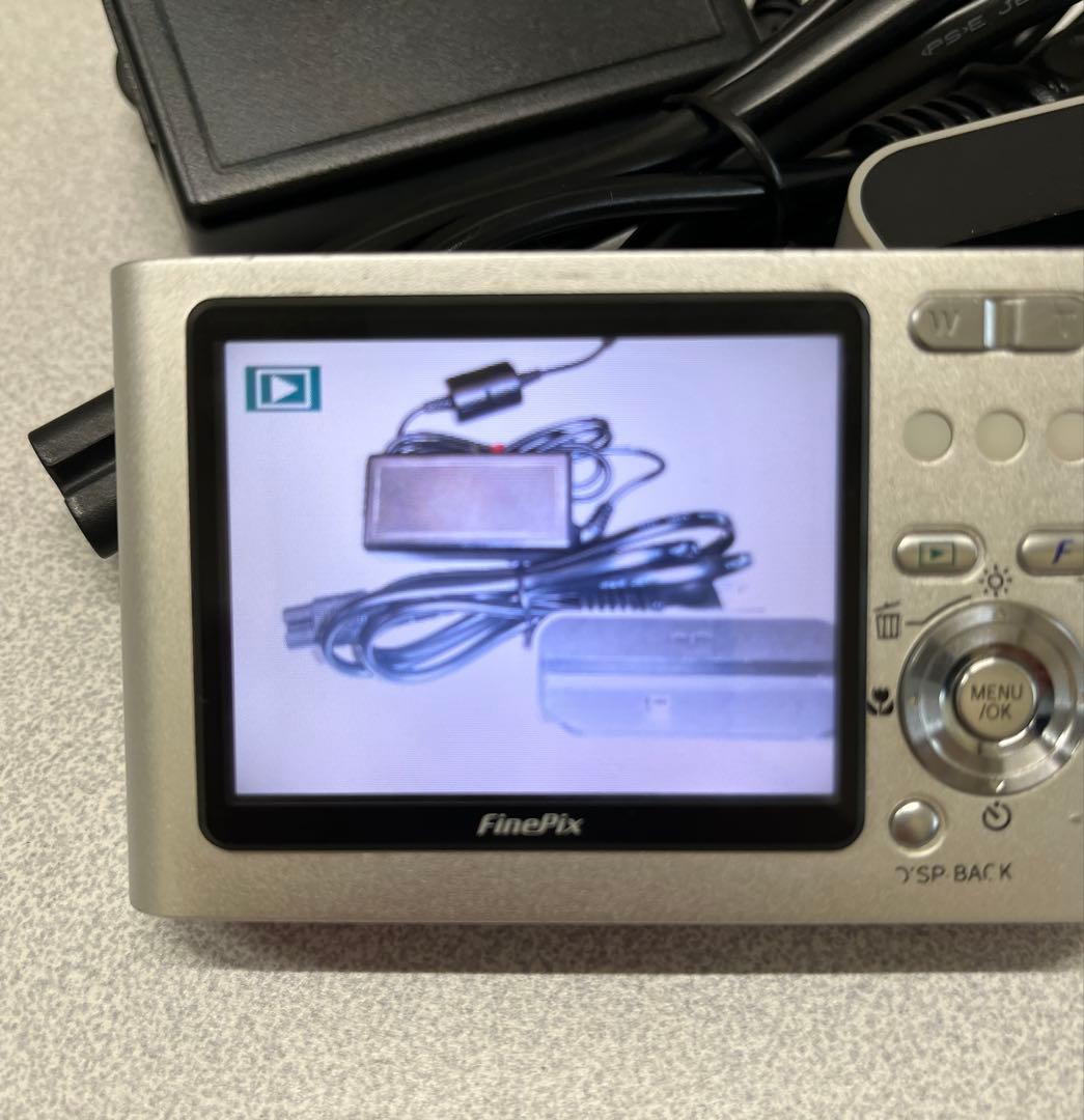 FUJIFILM デジカメ FinePix Z2 デジカメ　コンデジ