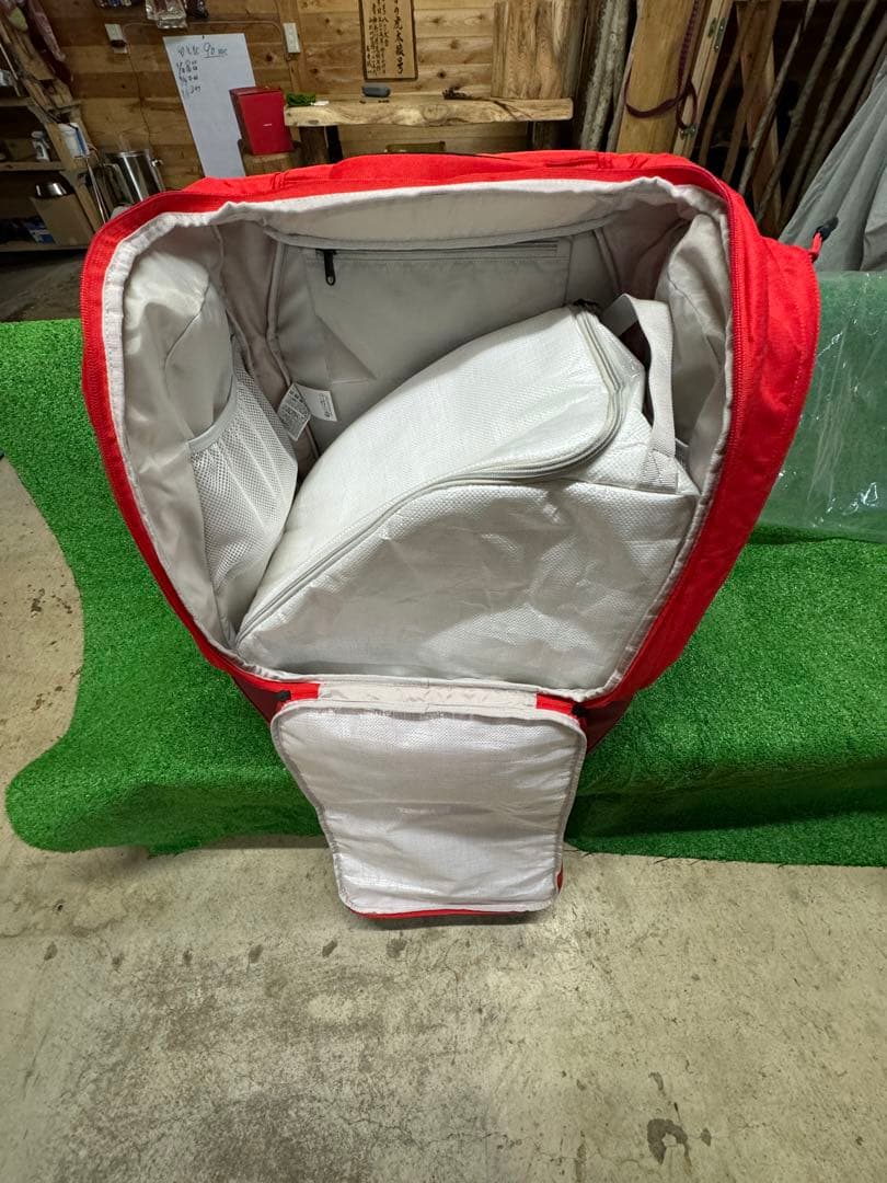 ATOMIC RS 70 HEATED スキー用バックパック 赤