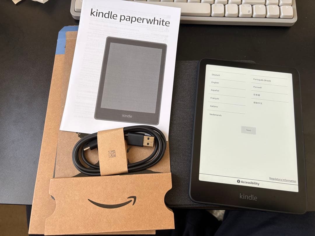 Kindle Paperwhite 本体 ケース、USBケーブル付き