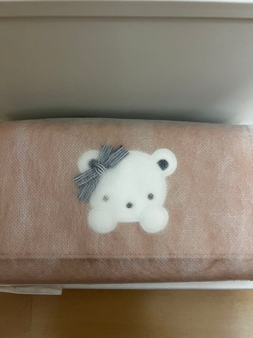 新品未使用⭐︎ファミリア⭐︎カスタマイズウォレット⭐︎クマ刺繍 ⭐︎ピンク⭐︎長財布