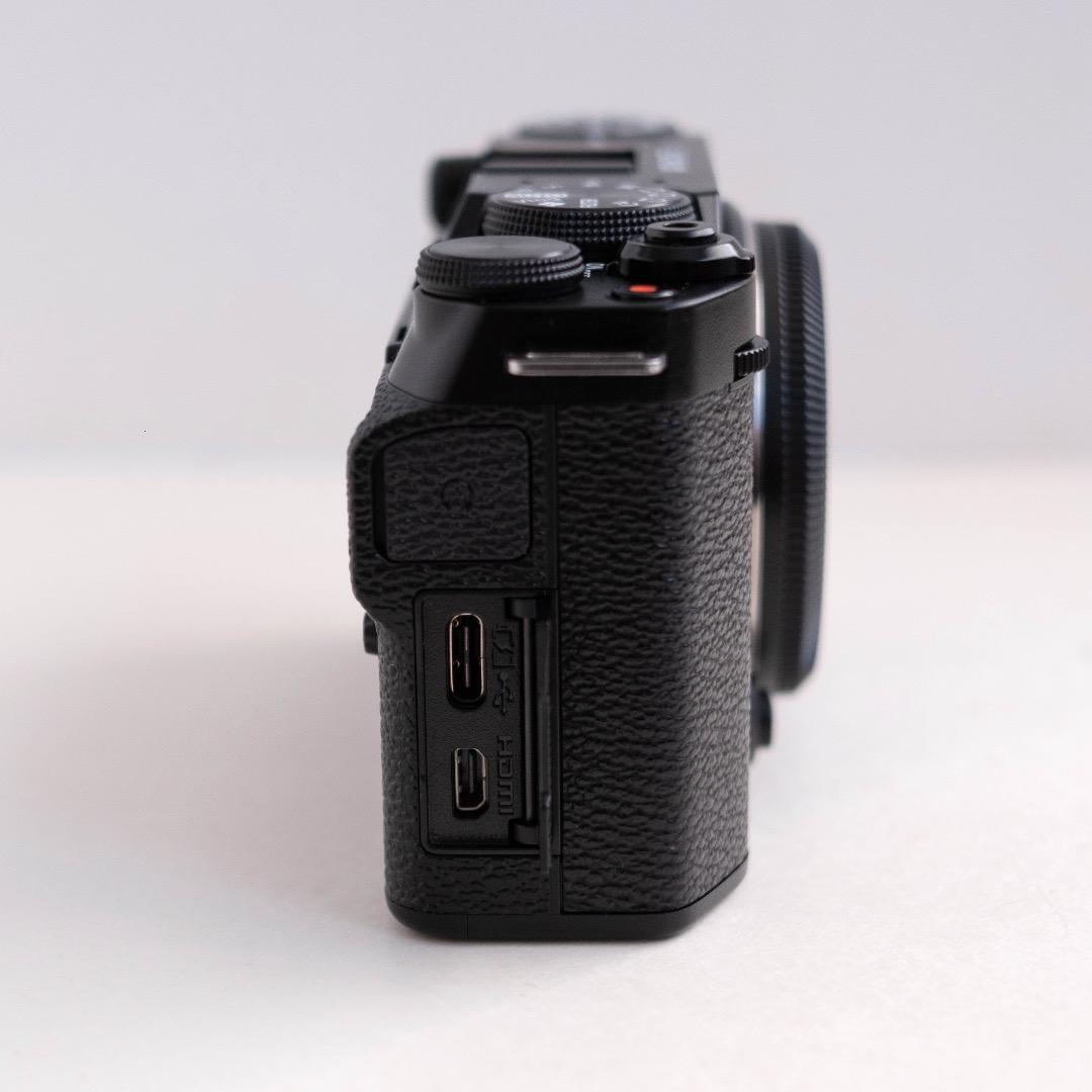 FUJIFILM X-M5 ボディ（ブラック）