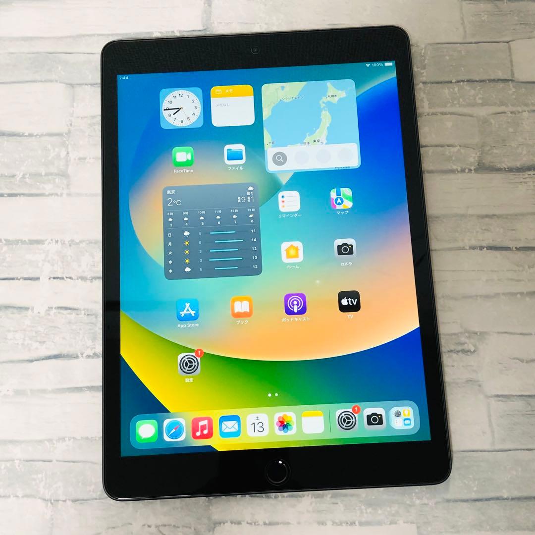 美品 iPad 第7世代 32GB wifiモデル　管理番号：303