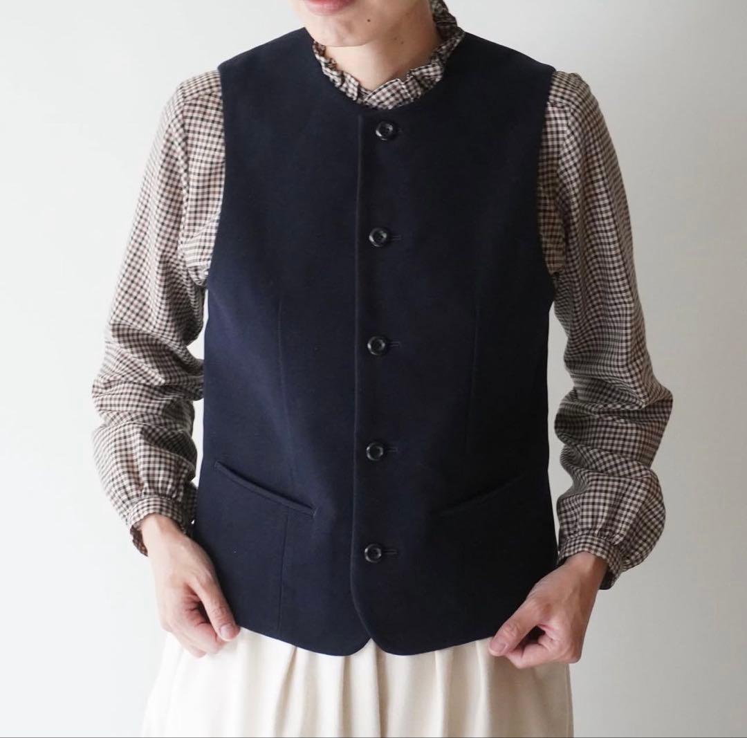 A PIECE OF LIBRARY モールスキン ベスト クラシック サイズ2