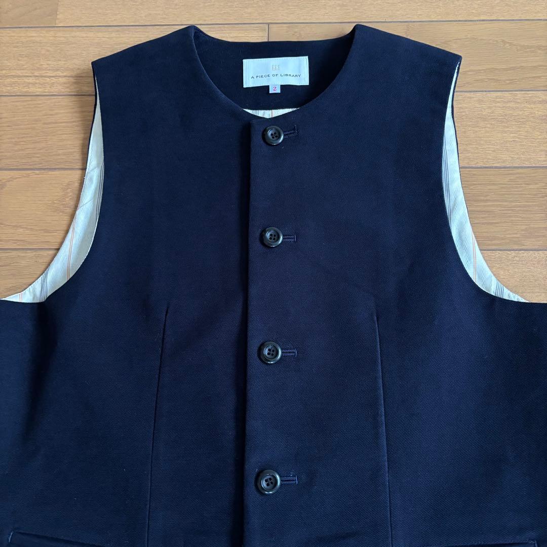 A PIECE OF LIBRARY モールスキン ベスト クラシック サイズ2