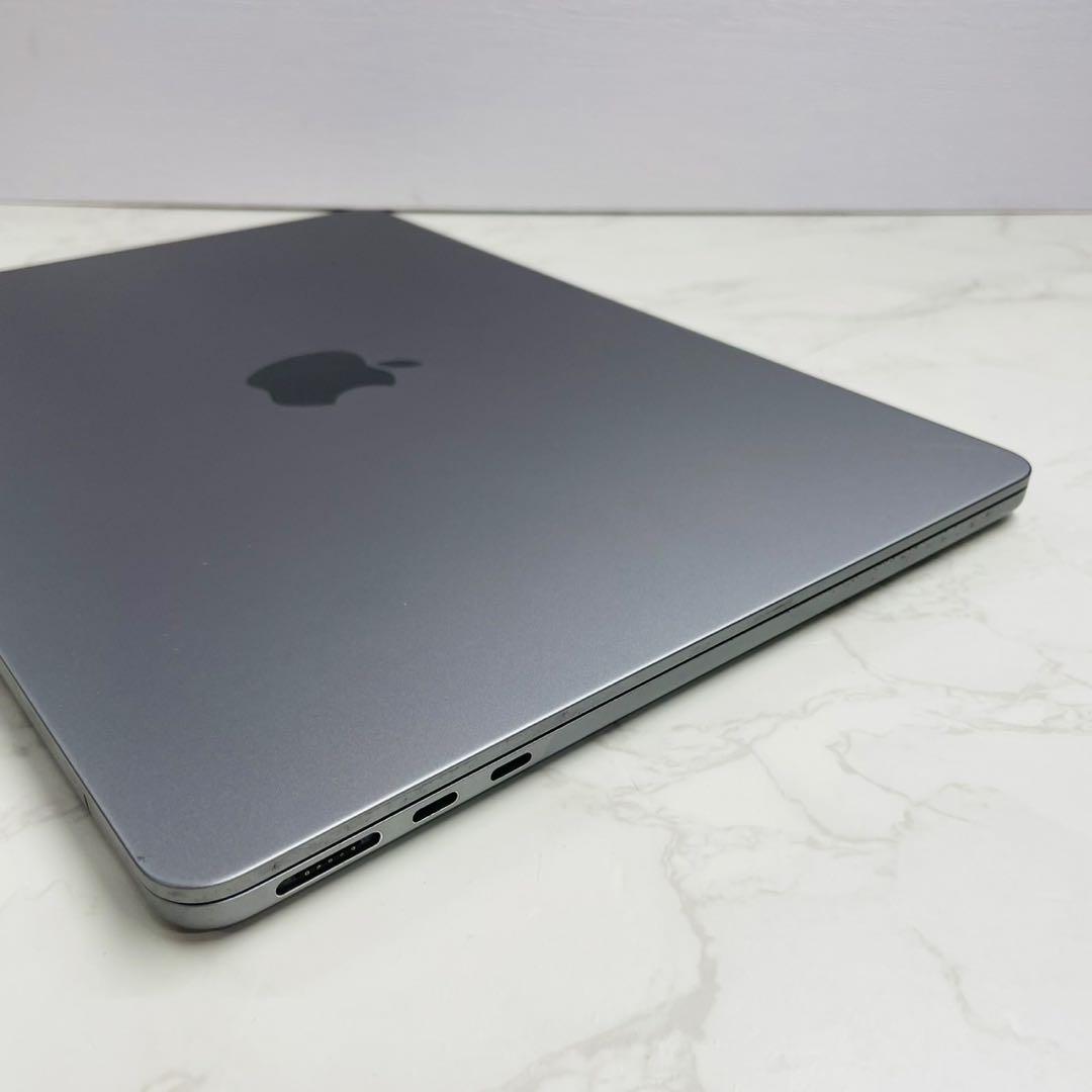 Macbook air M2 13インチ 24GB 256GB 充放電574回