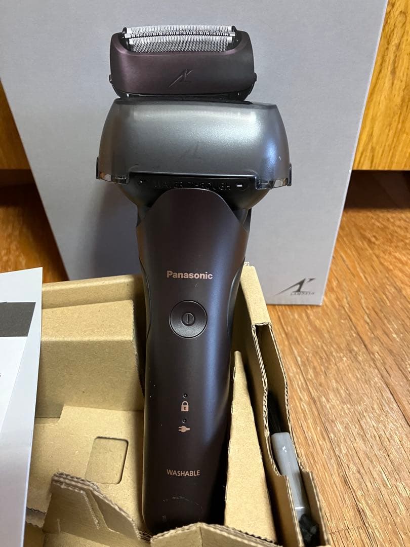 パナソニック シェーバー 髭剃り 3枚刃 検 ラムダッシュ Panasonic