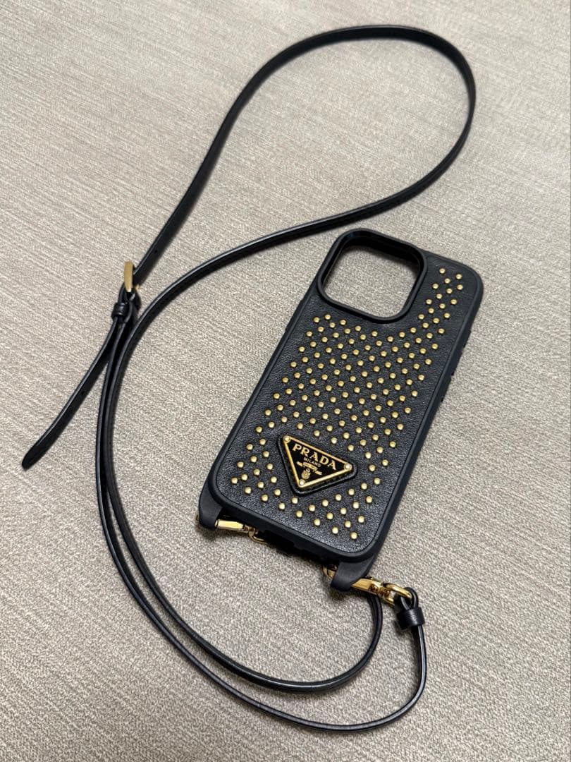 最終値下げ 正規品 PRADA iPhone16proケース