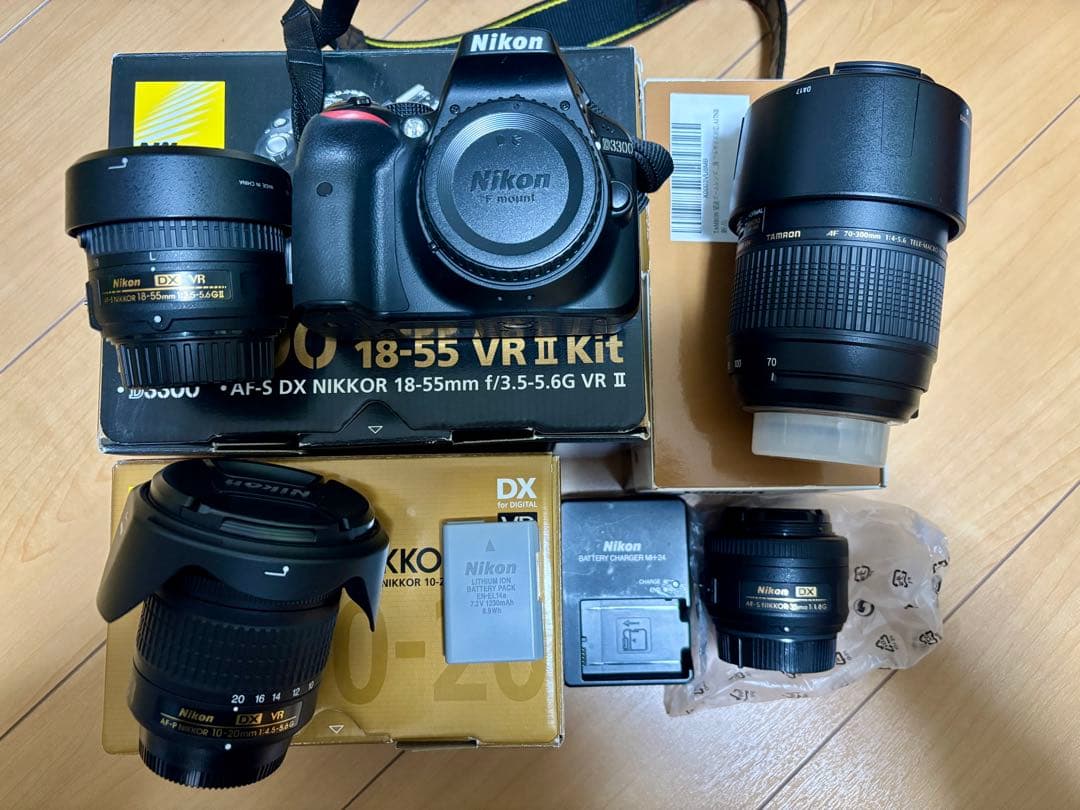 Nikon D3300と標準、広角、望遠、単焦点レンズ、説明書、バッグ付き