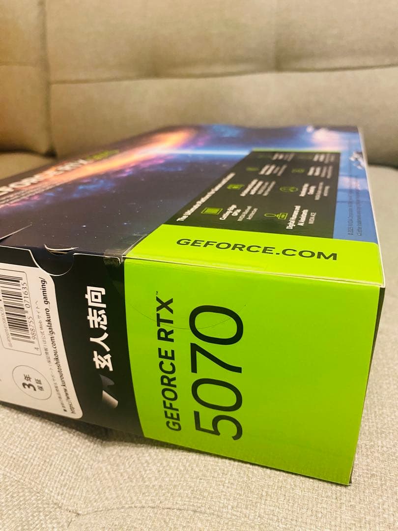 【新品・未開封】nVIDIA RTX 5070 12GB GDDR6 玄人志向