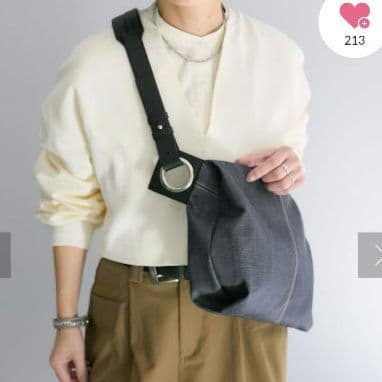 【新品未使用】kawa-kawa(カワカワ)ハトメボディバッグ Lサイズ