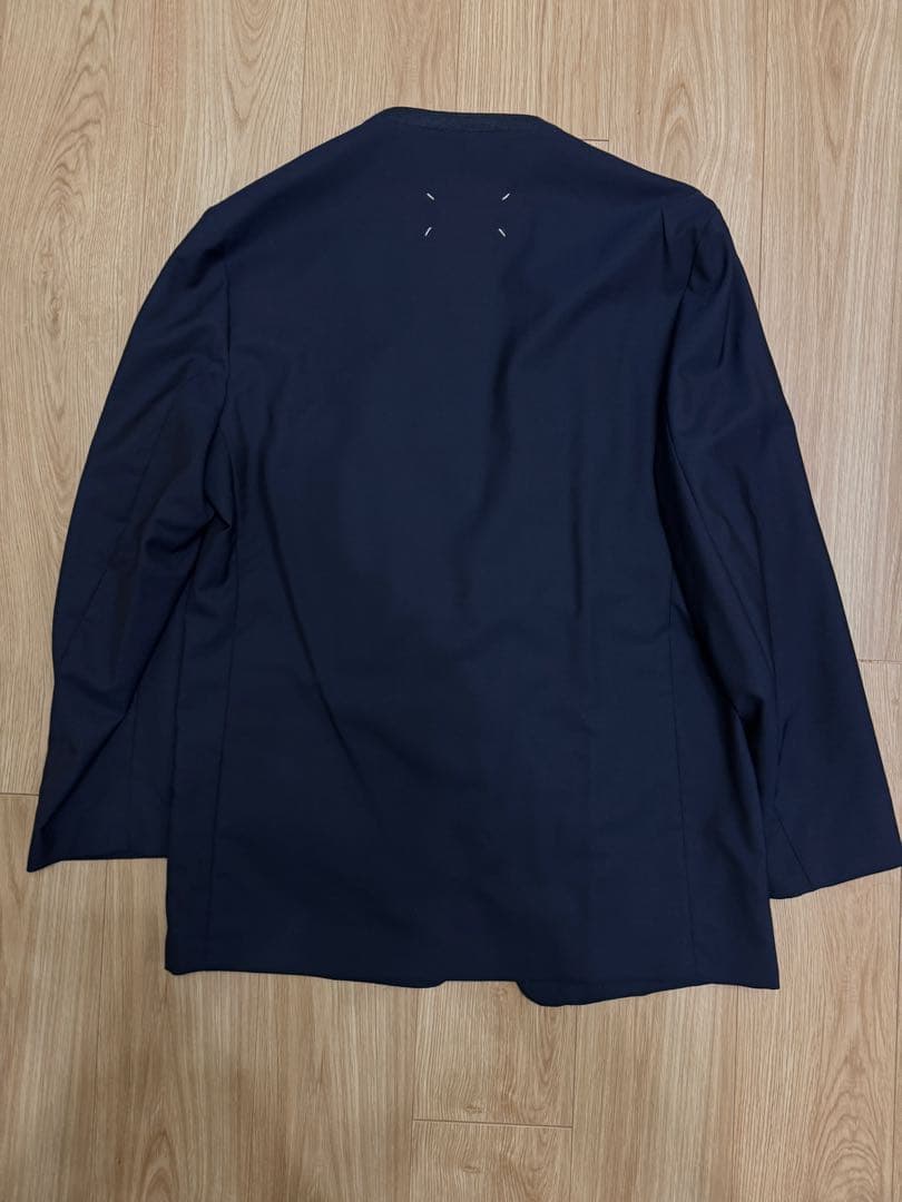 美品 メゾンマルジェラ ノーカラージャケット 紺 50 カラーレス ミニマル