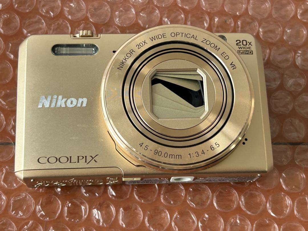 NIKON COOLPIX S7000本体