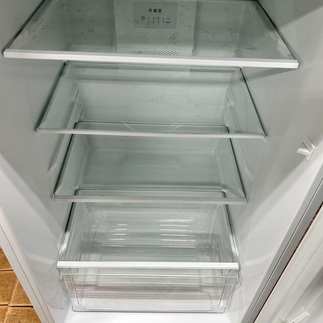 132 冷蔵庫　大型　200L〜300L 小型　一人暮らし　美品　洗濯機も有