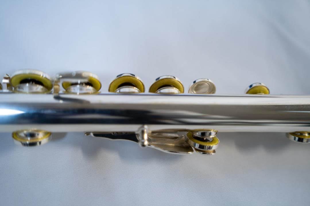 〈美品〉YAMAHA YFL211 フルート ヘコミなし　タンポ良好