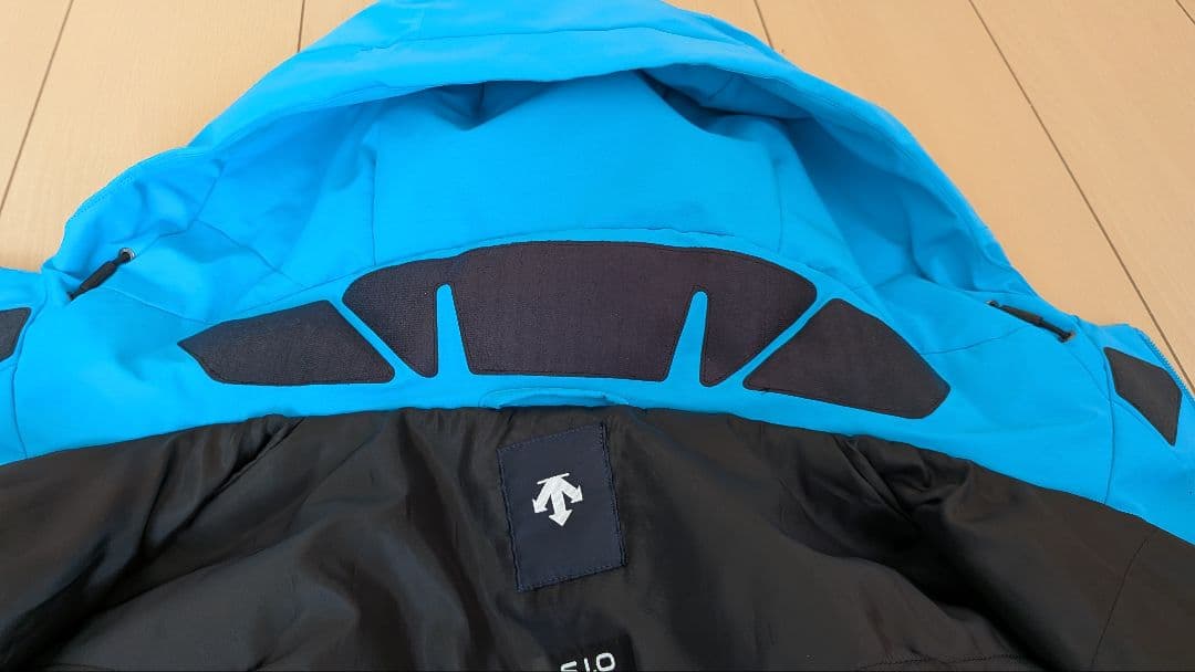 DESCENTE スキーウェア ＜2025-2026モデル＞