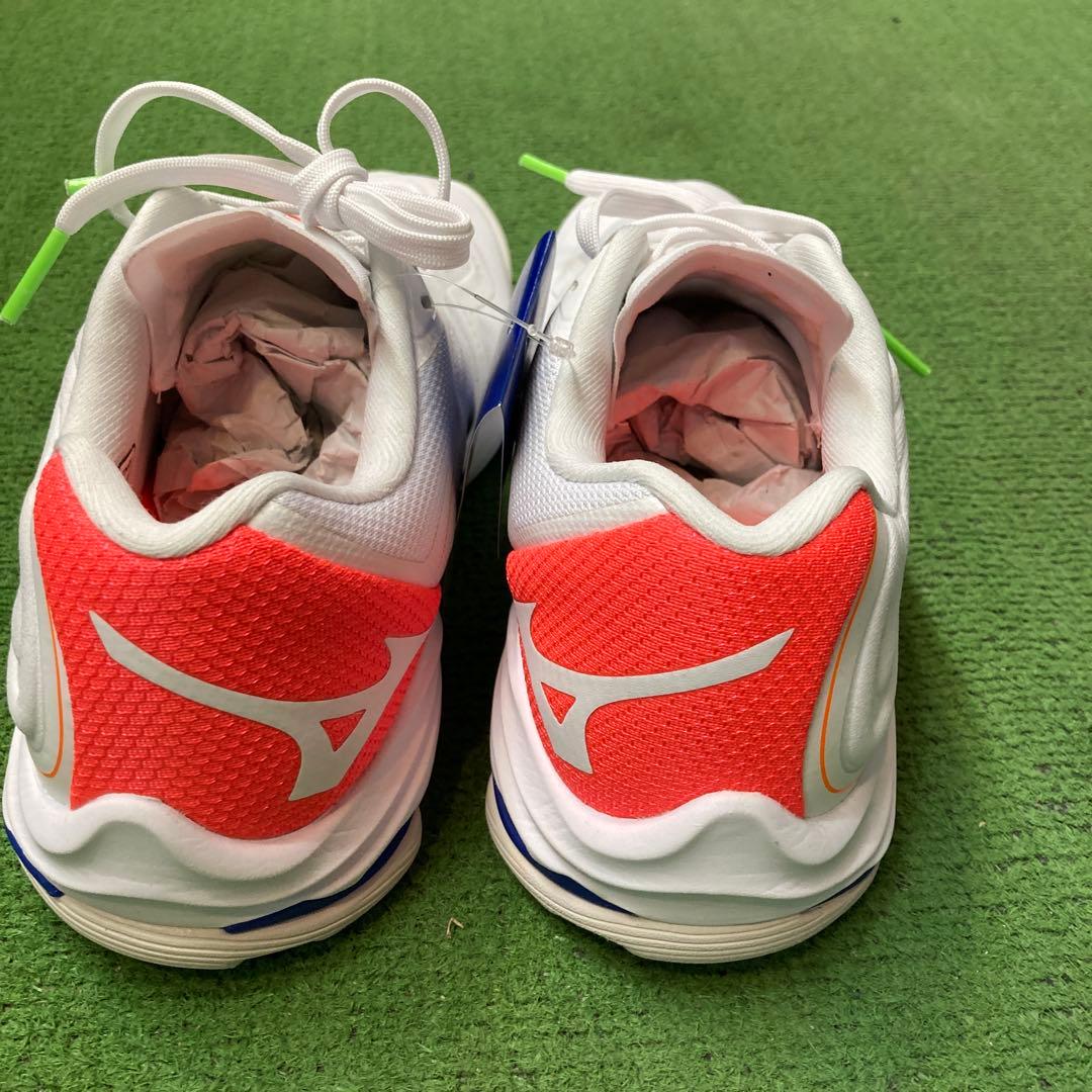 新品Mizuno ウェーブライトニング Z6 バレーボールシューズ