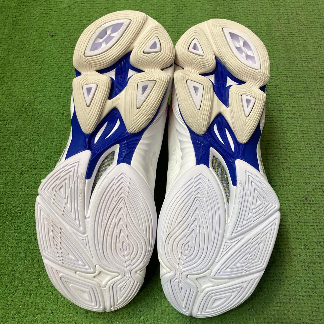 新品Mizuno ウェーブライトニング Z6 バレーボールシューズ
