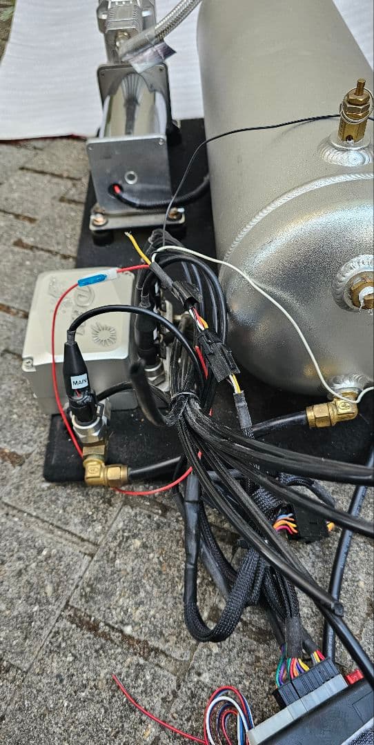 IDEAL サスペンションエアタンクセット