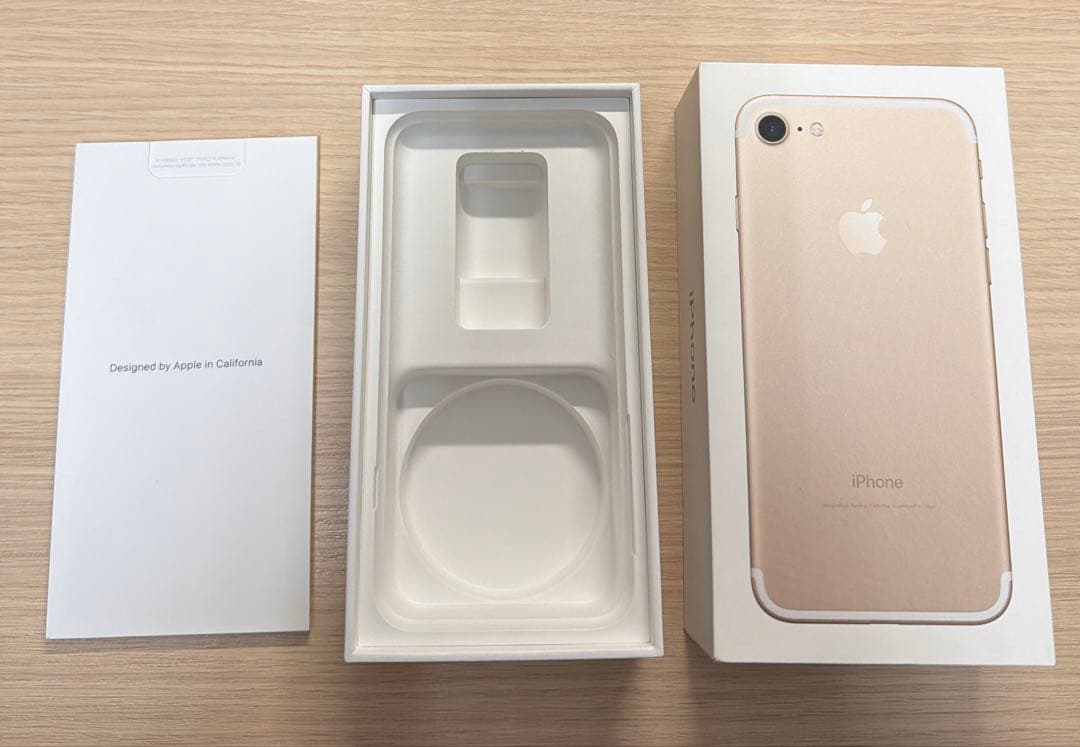 iPhone7 ゴールド　32GB
