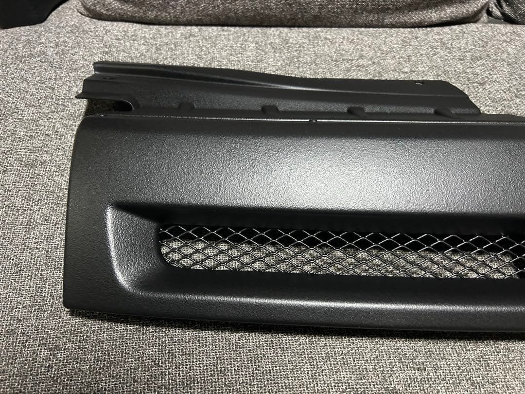 ③三菱　デリカD5 フロントグリル　送料込み‼️ラバーチッピング塗装‼️