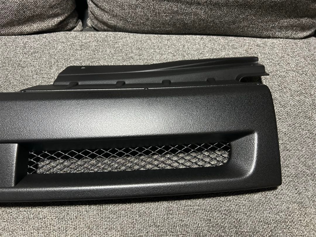 ③三菱　デリカD5 フロントグリル　送料込み‼️ラバーチッピング塗装‼️