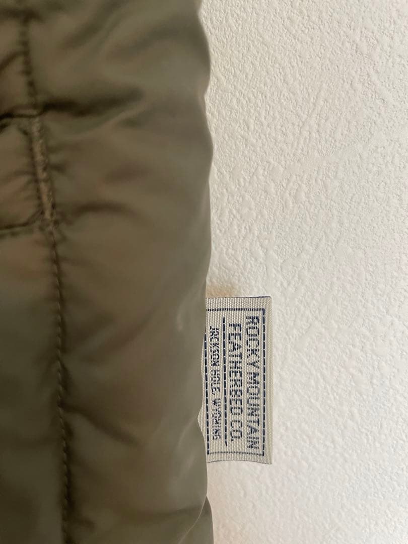 ROCKY MOUNTAIN FEATHERBEDダウンベスト 38（収納袋付）