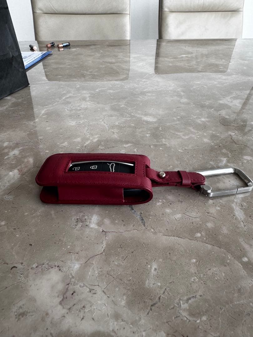 ポルシェ バーガンディ レザー キーケース
