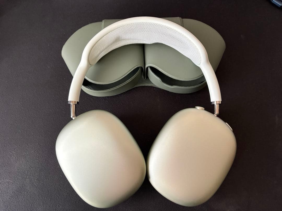 AirPods Max ミッドナイトグリーン 本体　lightning