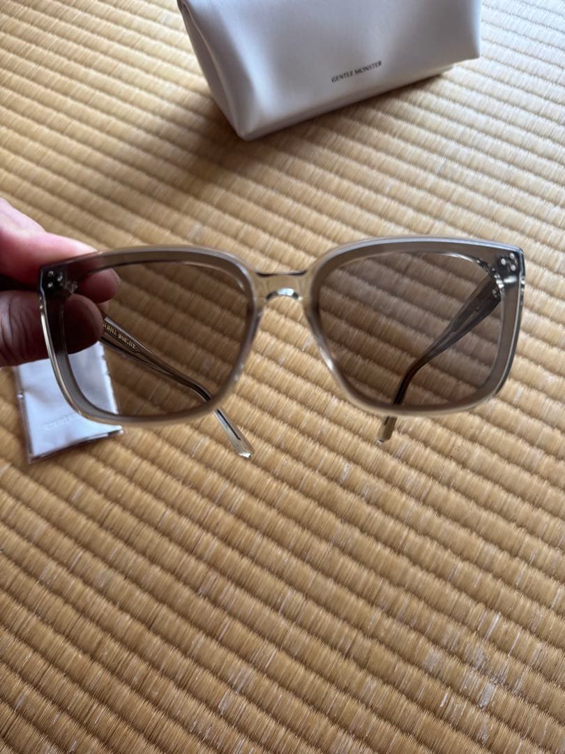 GENTLE MONSTER グレー サングラス ケース付き